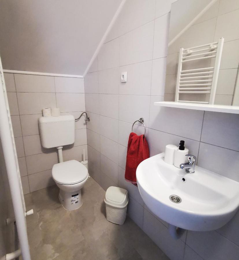 Vila Julija - Apartment & Rooms Otocac Luaran gambar