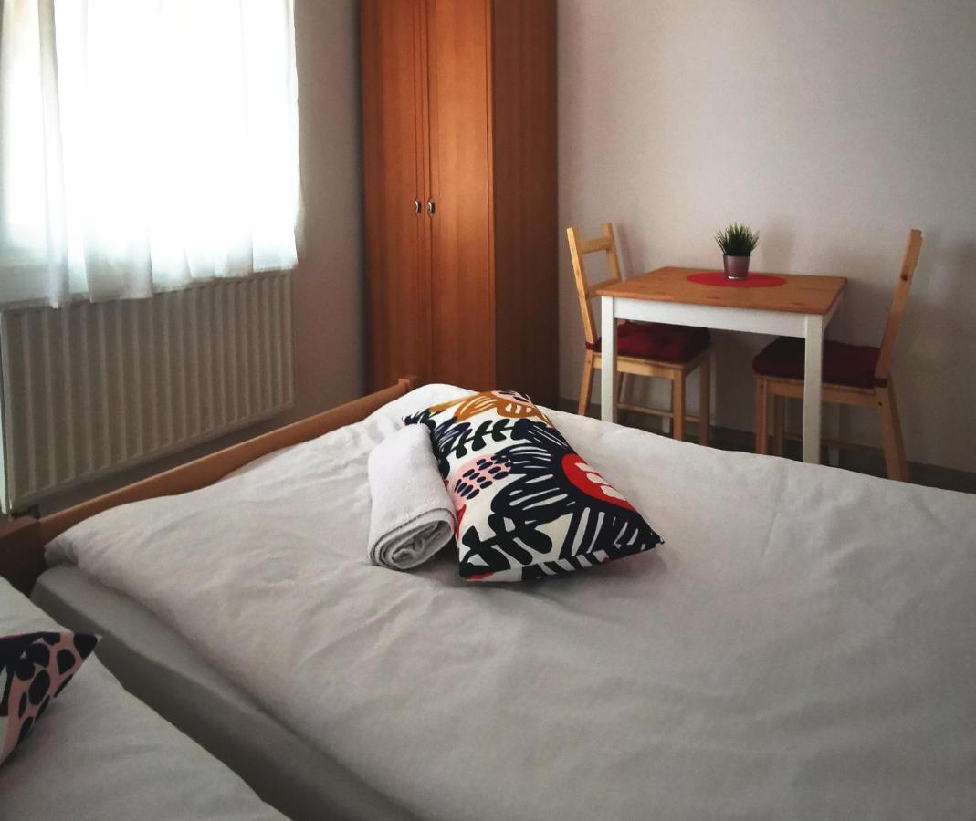 Vila Julija - Apartment & Rooms Otocac Luaran gambar