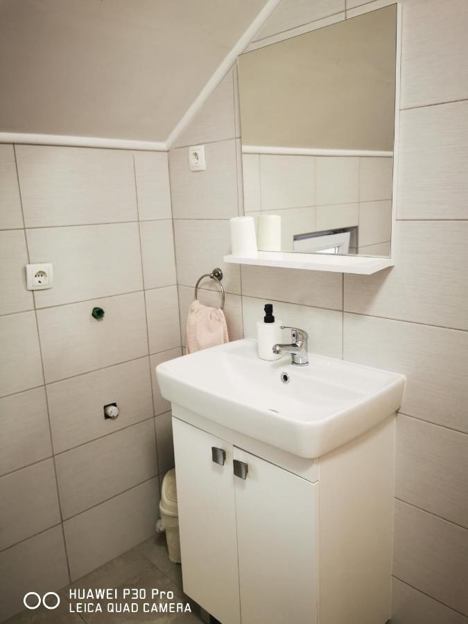 Vila Julija - Apartment & Rooms Otocac Luaran gambar