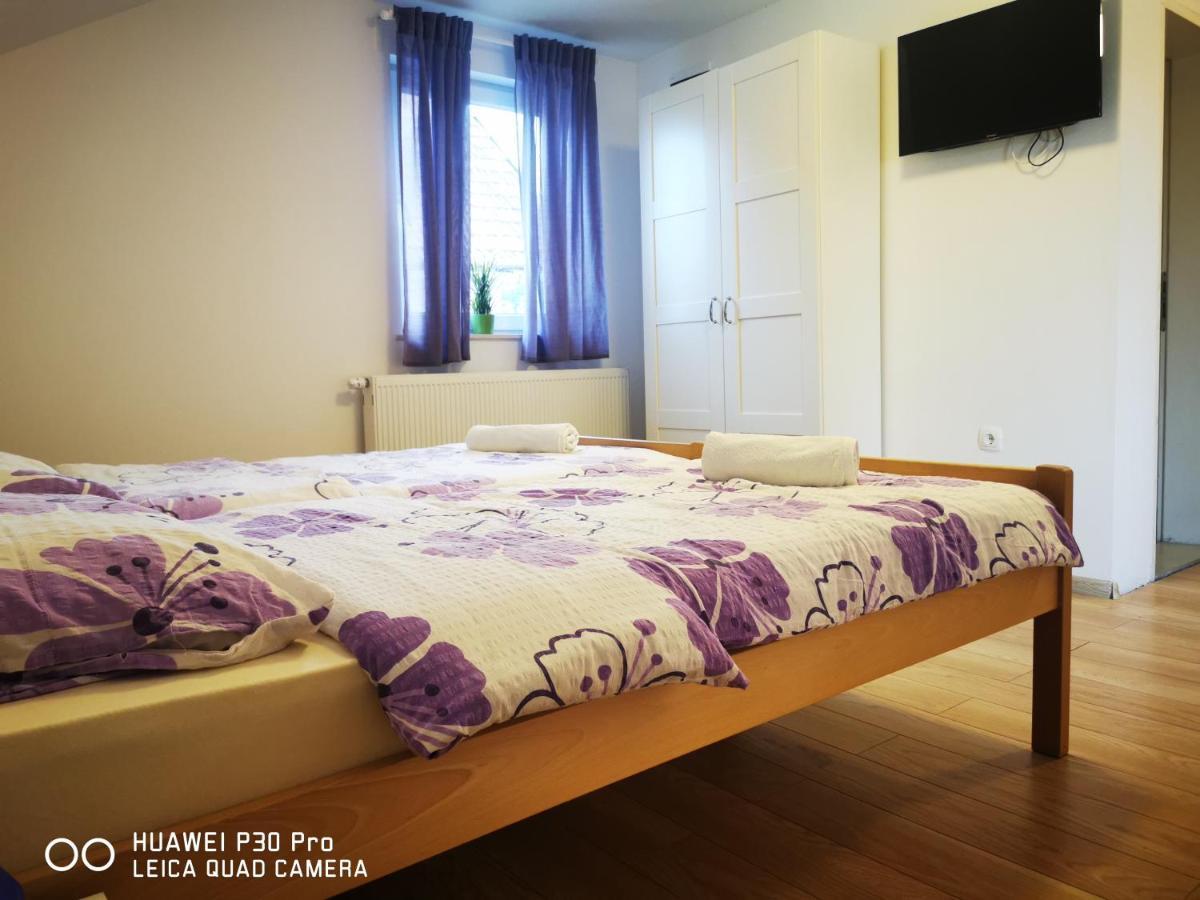 Vila Julija - Apartment & Rooms Otocac Luaran gambar