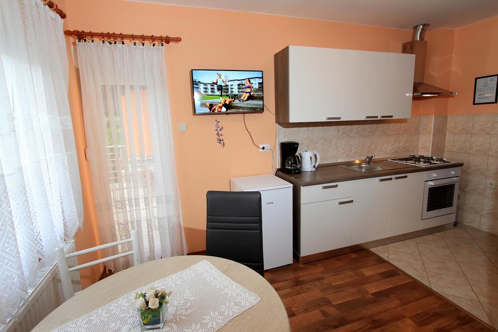 Vila Julija - Apartment & Rooms Otocac Luaran gambar