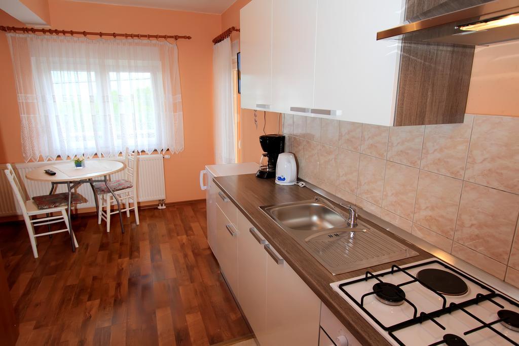 Vila Julija - Apartment & Rooms Otocac Luaran gambar